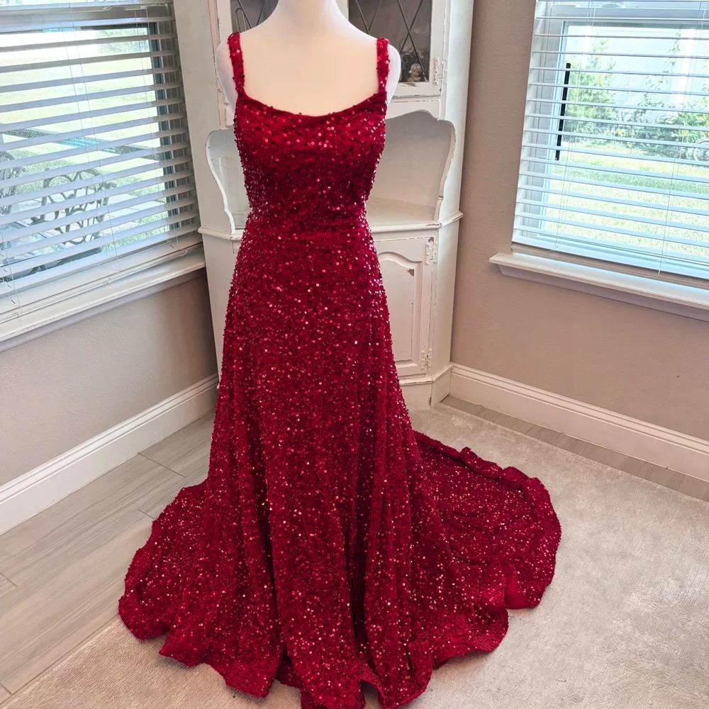 NEW Red Dress, Red Sequins Dress, Red Velvet, Red Prom Dress, NWOT, Size XL/16 - Picture 2 of 12